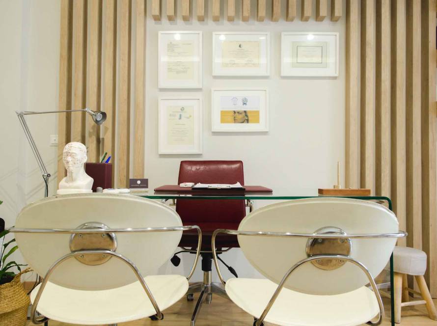 Στην εποχή της εξατομικευμένης ιατρικής και των προηγμένων θεραπειών, ο σύγχρονος ιατρικός βελονισμός ξεχωρίζει ως μια μέθοδος που συνδυάζει την αρχαία σοφία με τη σύγχρονη επιστημονική τεκμηρίωση.